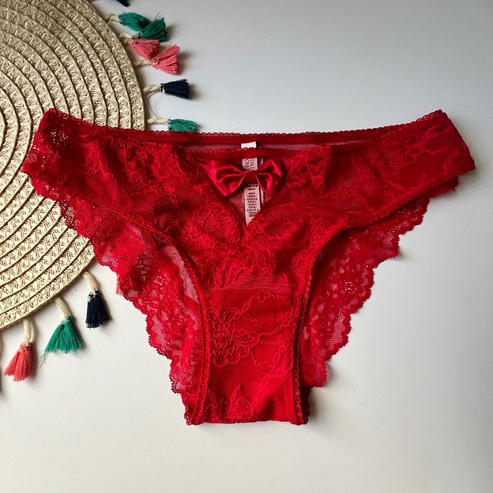 Victoria's Secret Dream Angels Satin Bow Lace Cheekini Panty Red Lipstick M NEW